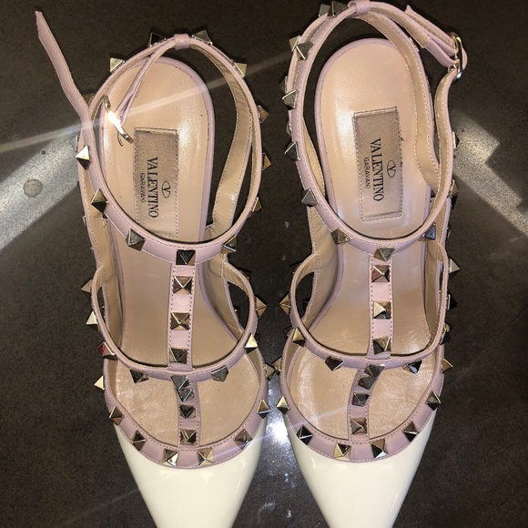 VALENTINO GARAVANI Rockstud T-Strap Pump with Box - Picture 4 of 5